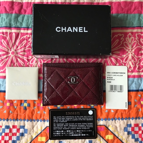 CHANEL - Dark Burgundy Leather Credit Card Holder - Picture 2 of 8